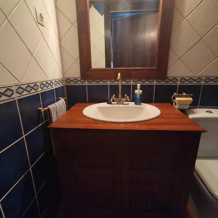 - Casa 150m2 Con Jardin Y Barbacoa *